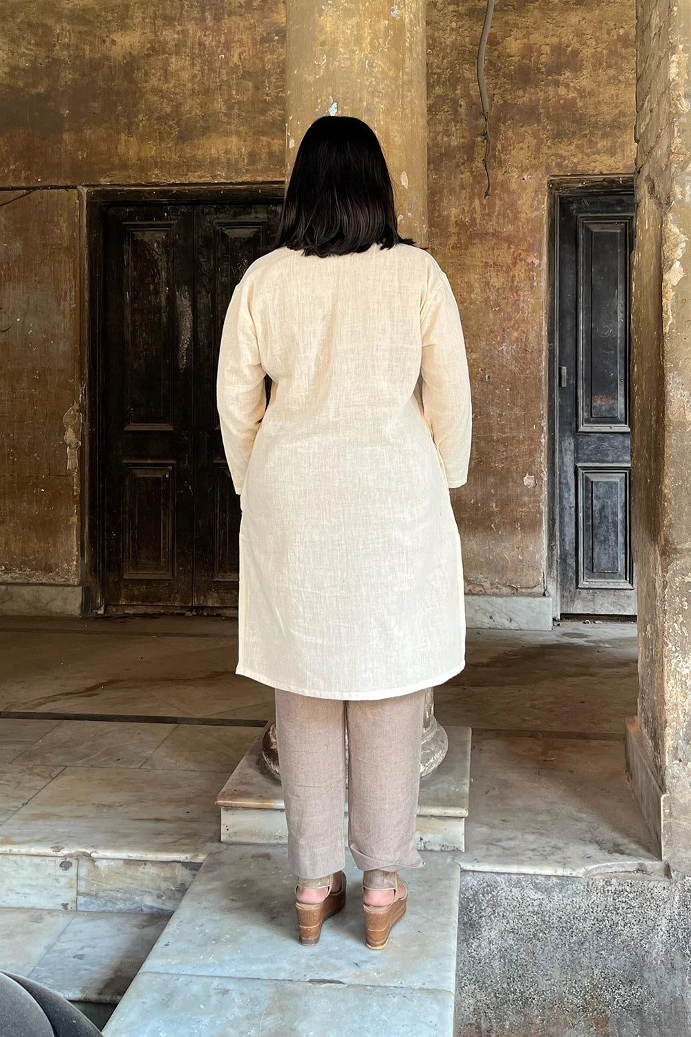 Kala Cotton V-Neck Straight Fit Kurta