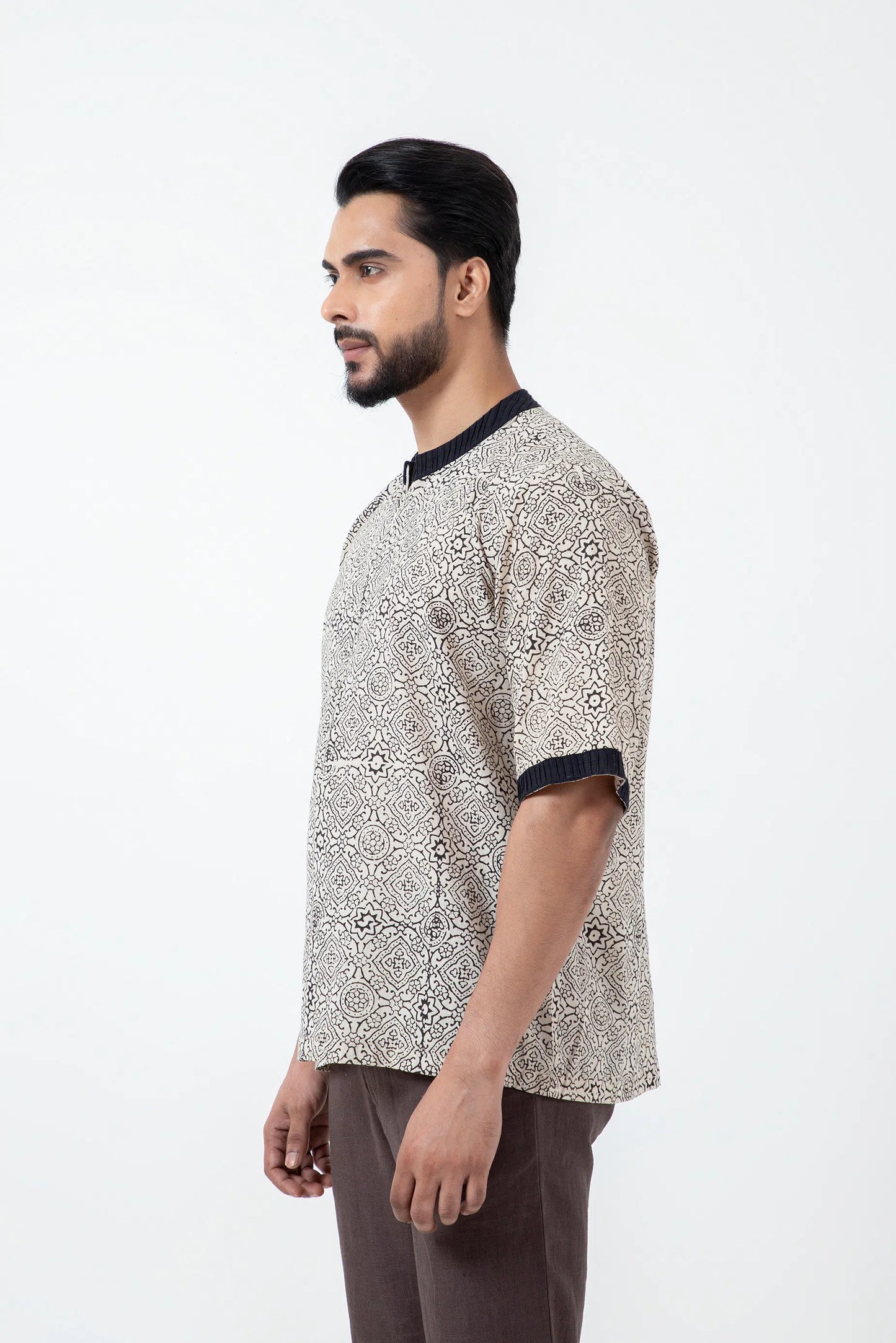 Block Printed White Skyline Bunkar t-shirt