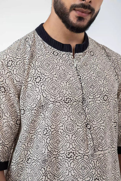 Block Printed White Skyline Bunkar t-shirt